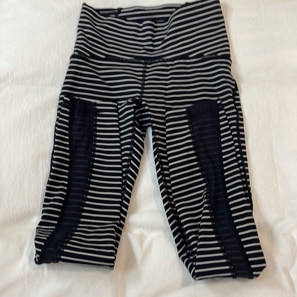 Lululemon train times striped leggings - Picture 2 of 6